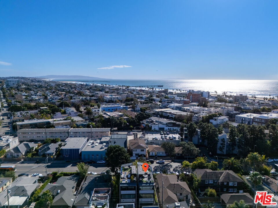 303 Venice Way
