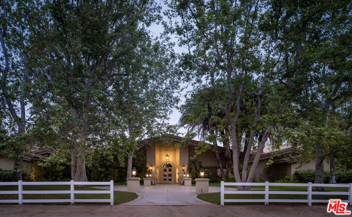 25120 Jim Bridger Rd