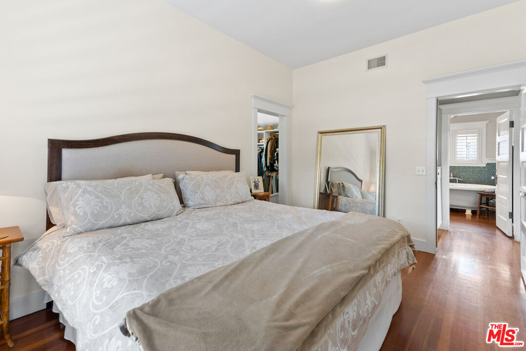 Santa Monica, CA, 90405