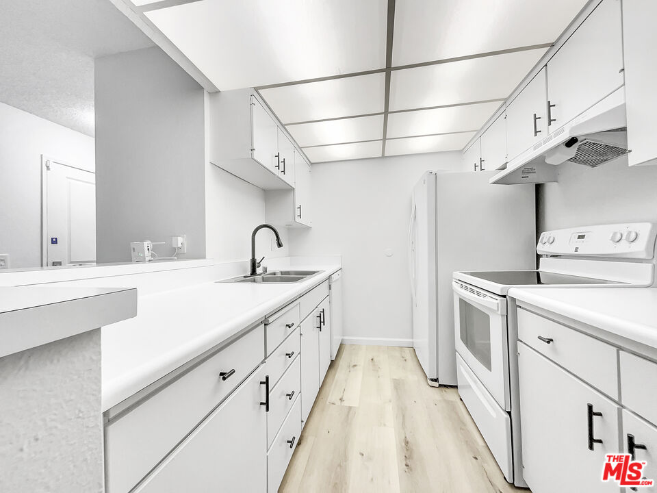 4712 Park Granada Unit: 183