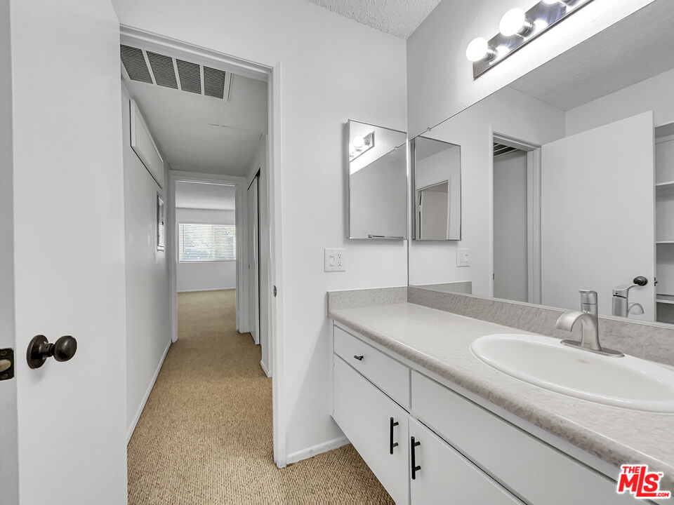 4712 Park Granada Unit: 183