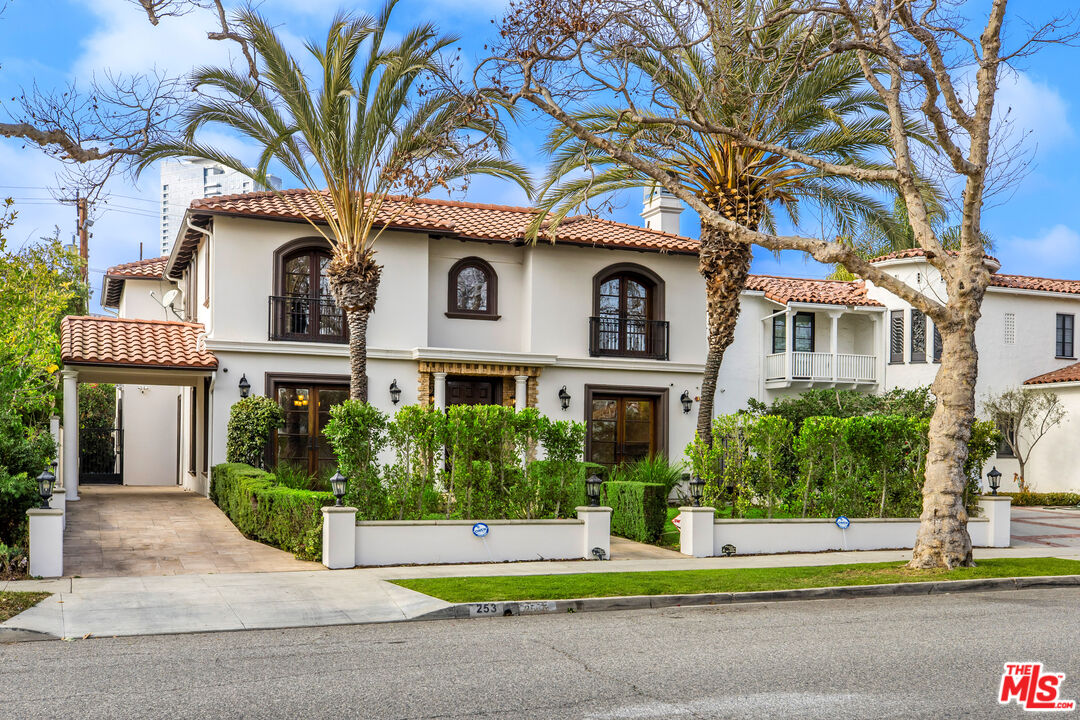 Beverly Hills, CA, 90212