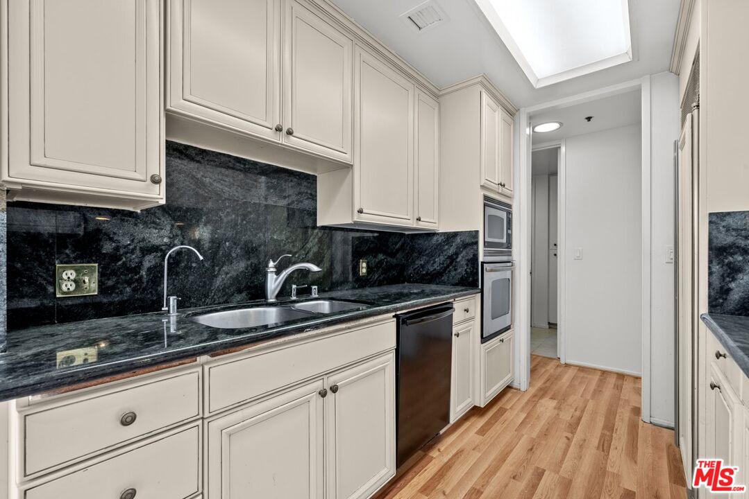10750 Wilshire Blvd Unit: 501