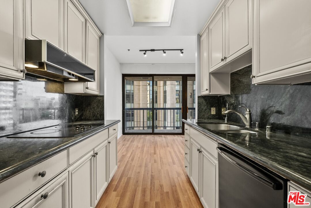 10750 Wilshire Blvd Unit: 501