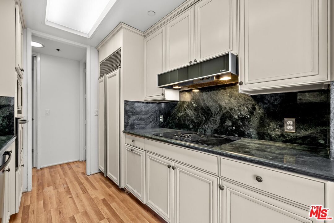 10750 Wilshire Blvd Unit: 501