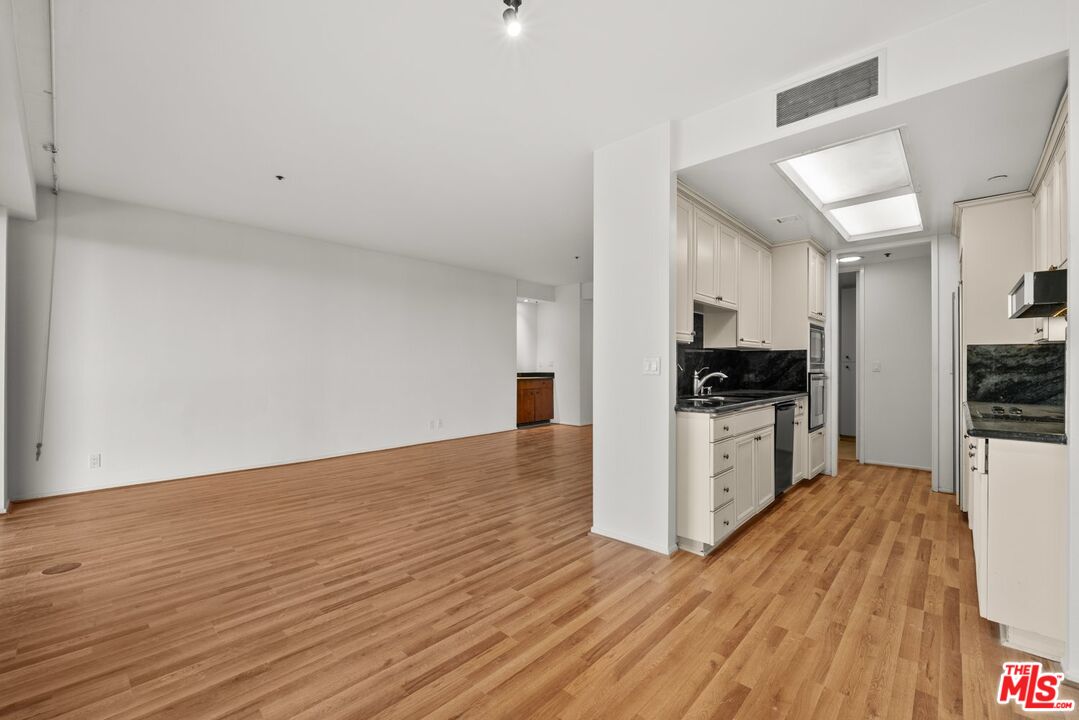 10750 Wilshire Blvd Unit: 501