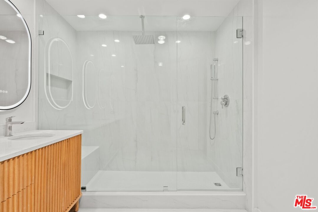 10750 Wilshire Blvd Unit: 501