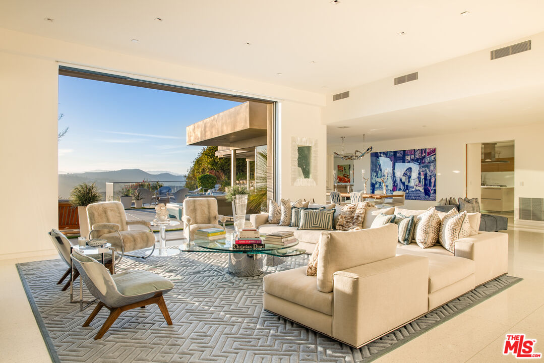 Stunning Ocean-View Trousdale Estate
