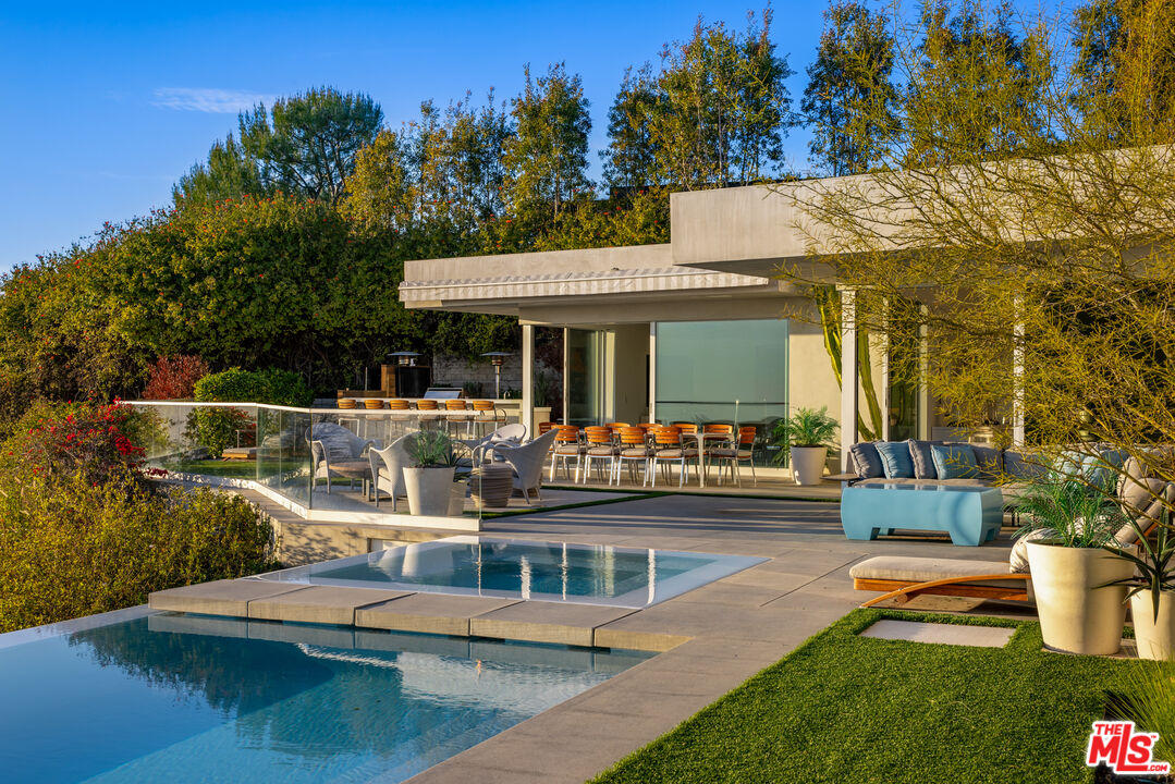 Stunning Ocean-View Trousdale Estate