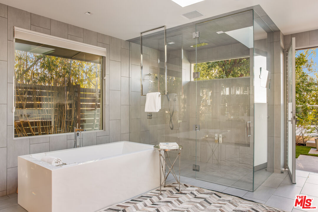 Stunning Ocean-View Trousdale Estate