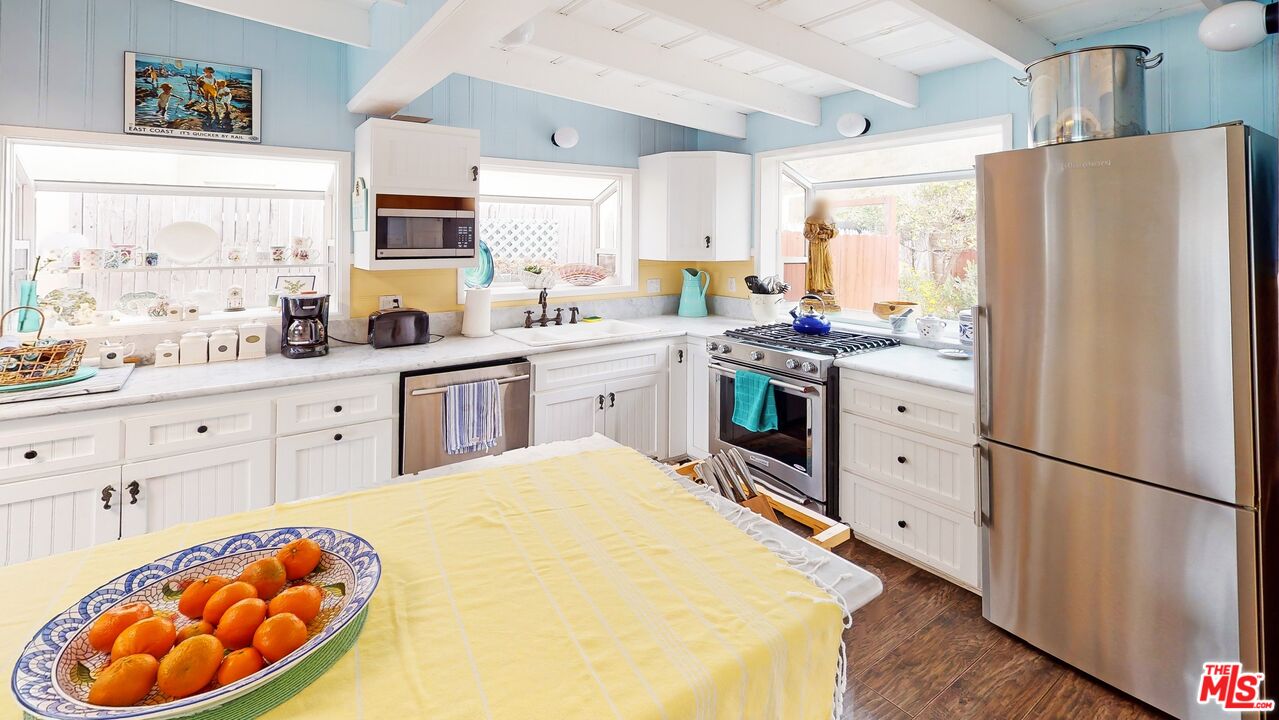 24528 MALIBU RD