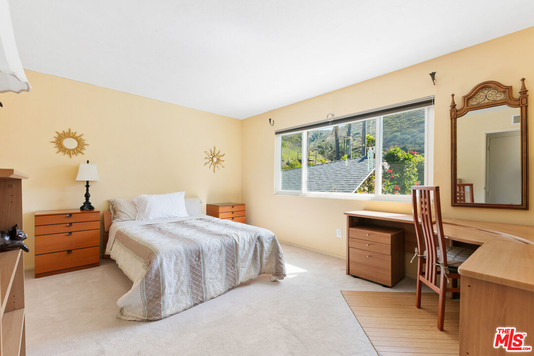 30602 Vista Sierra Dr