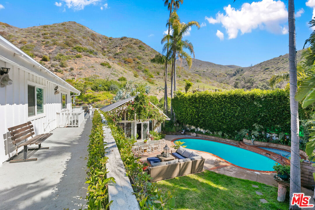 30602 Vista Sierra Dr