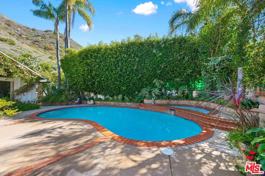 30602 Vista Sierra Dr