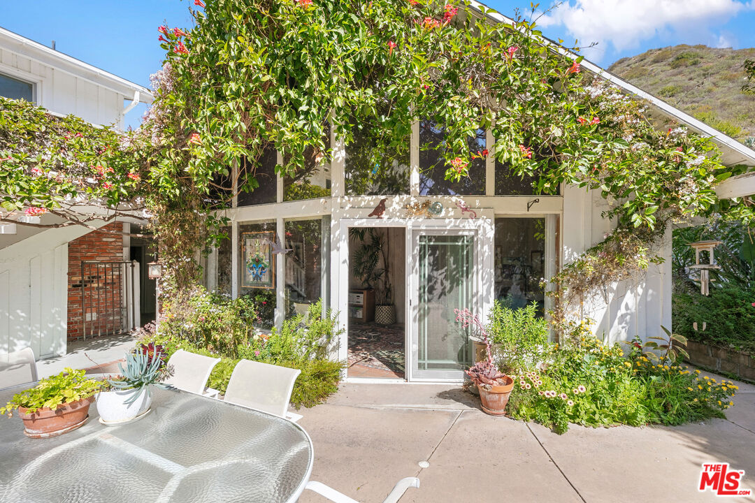 30602 Vista Sierra Dr
