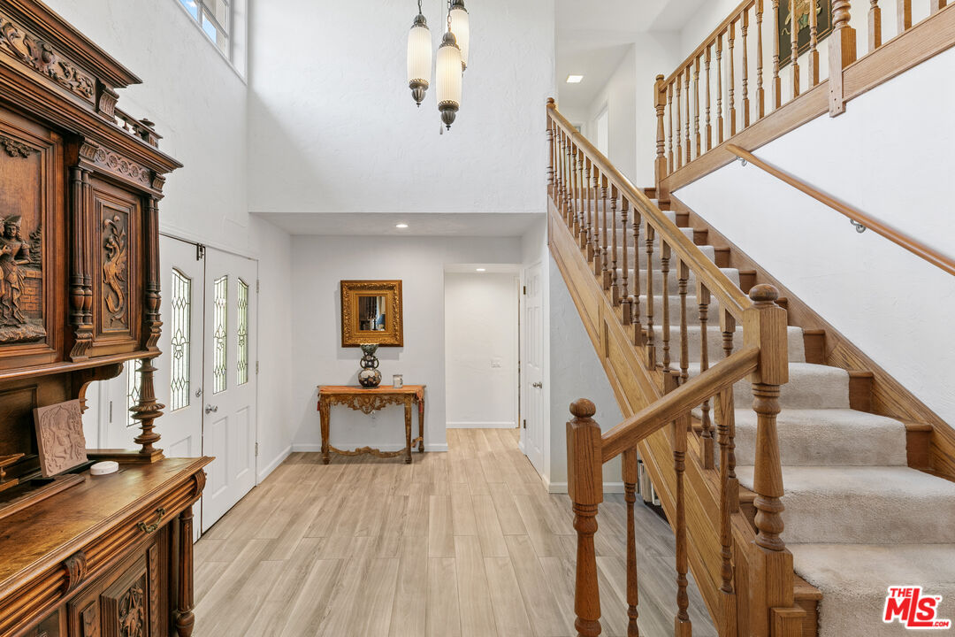 30602 Vista Sierra Dr