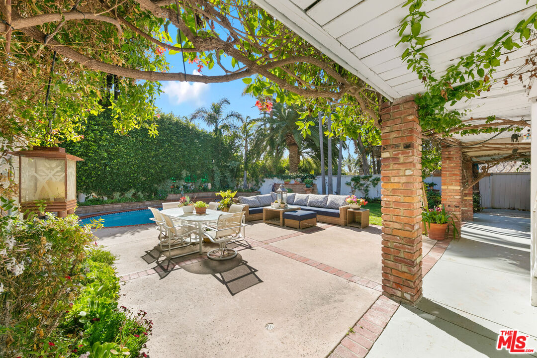 30602 Vista Sierra Dr