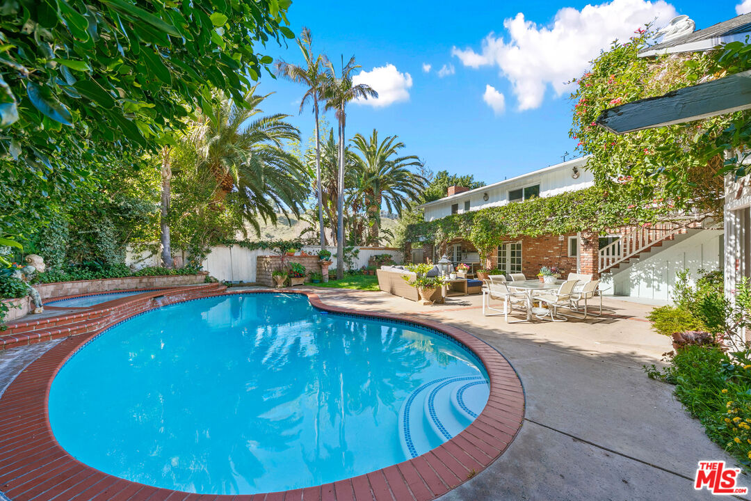 30602 Vista Sierra Dr