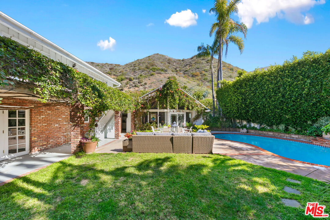 30602 Vista Sierra Dr