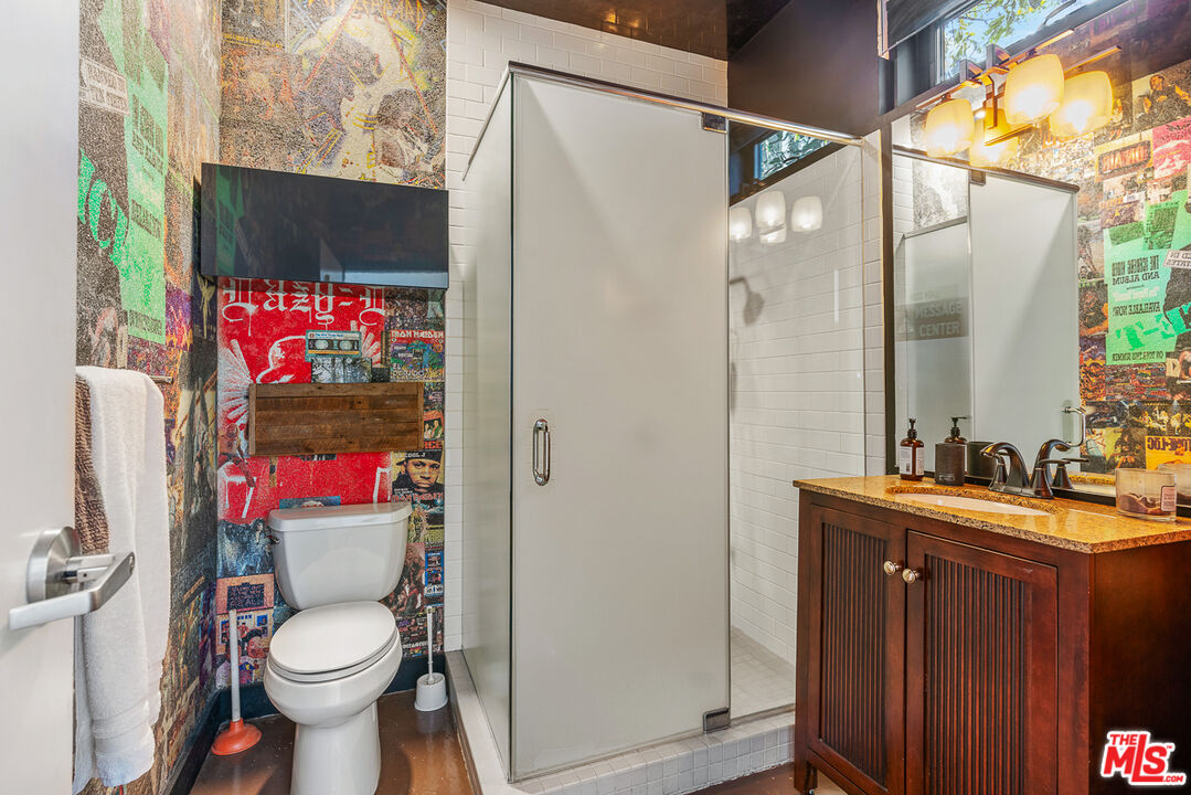 815 Hampton Dr Unit: 4