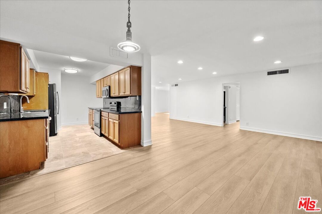 262 N Crescent Dr Unit: 3A