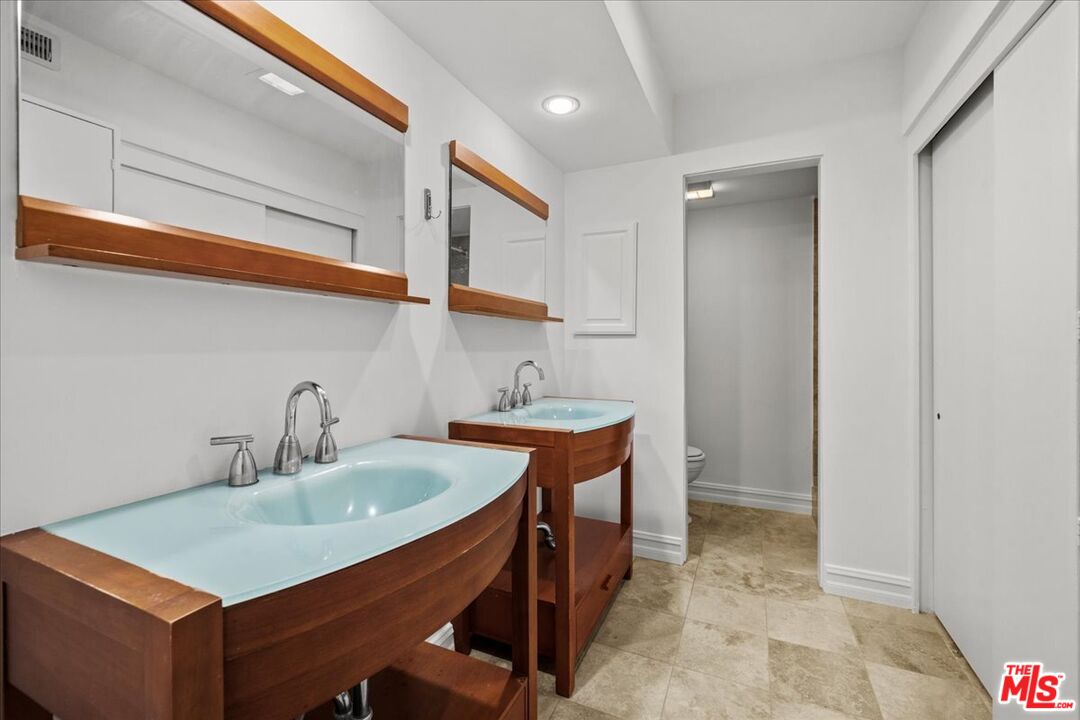 262 N Crescent Dr Unit: 3A