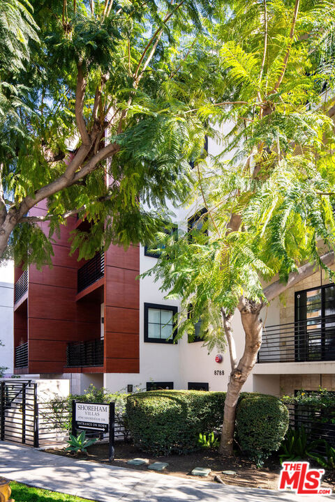 8788 Shoreham Drive Unit: 10