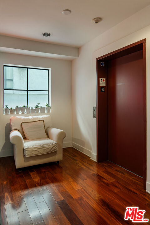 8788 Shoreham Drive Unit: 10