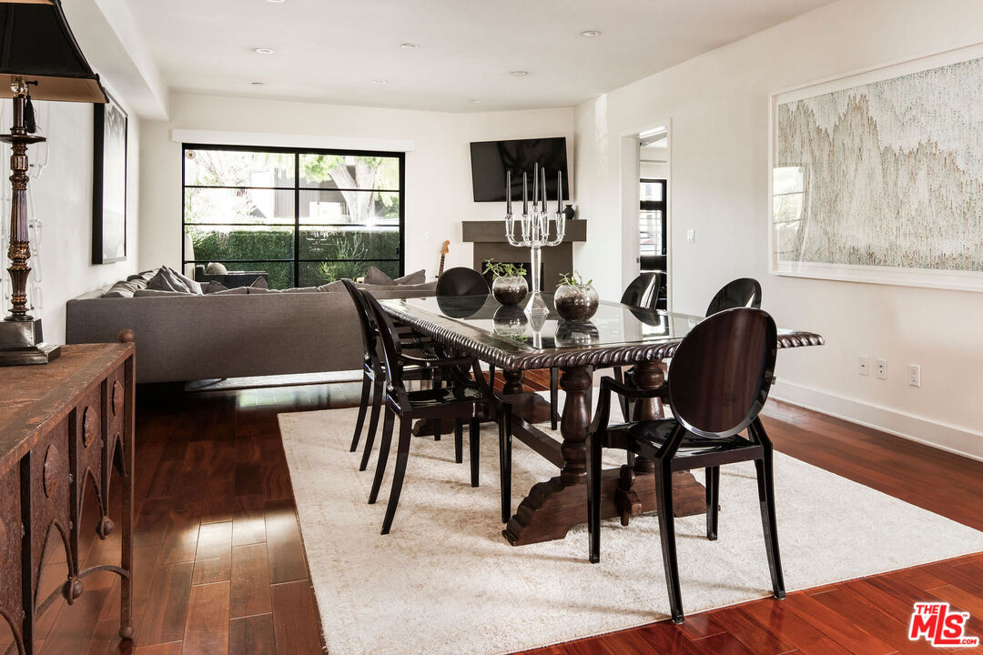 8788 Shoreham Drive Unit: 10