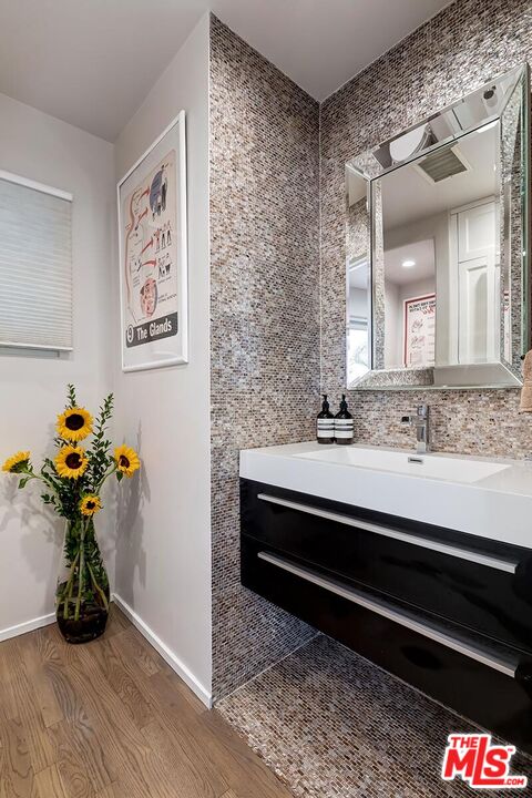 8374 Yucca Trl