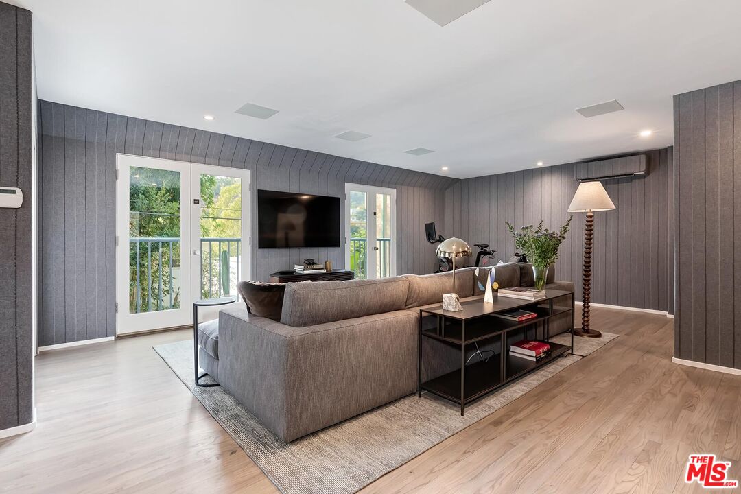 8374 Yucca Trl
