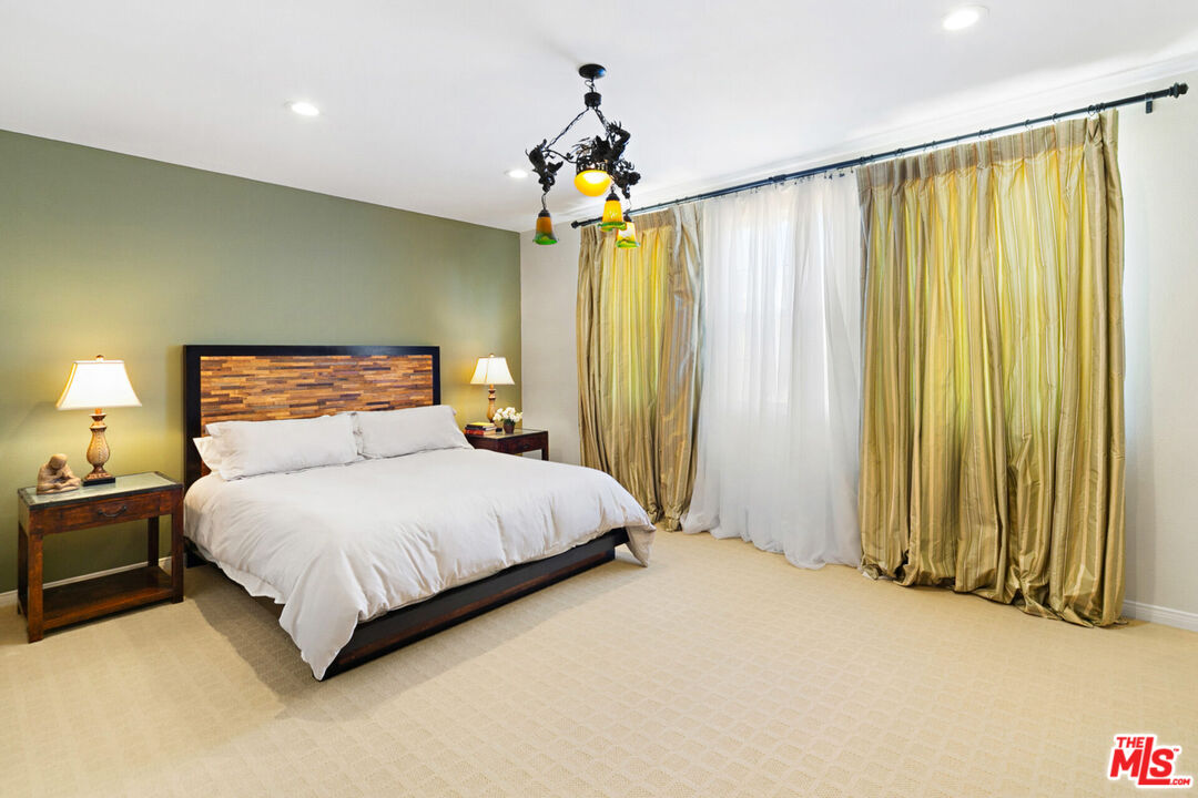 24822 Wooded Vista