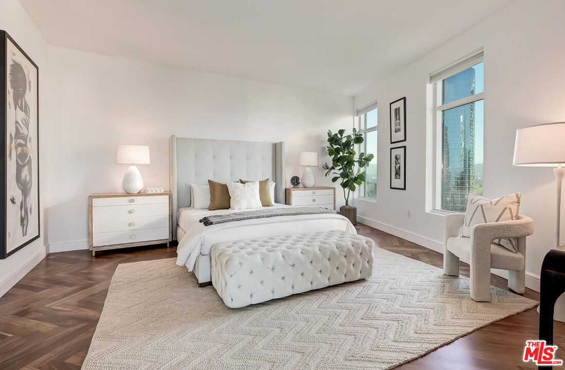 1 W Century Dr Unit: 17C