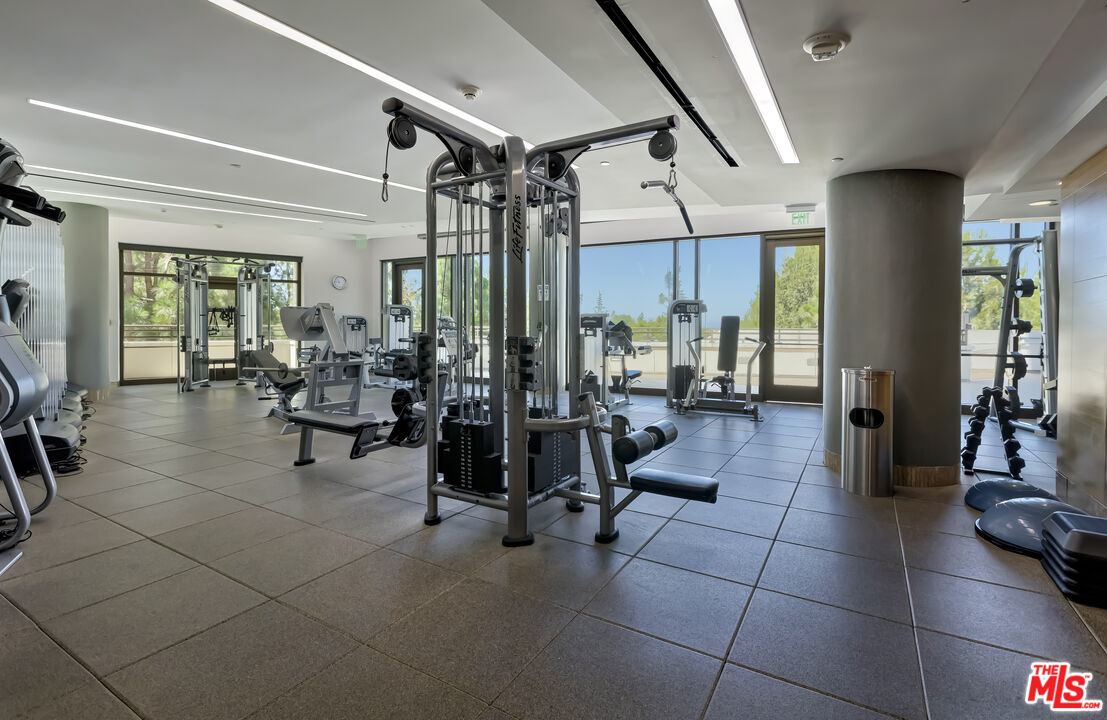 1 W Century Dr Unit: 17C