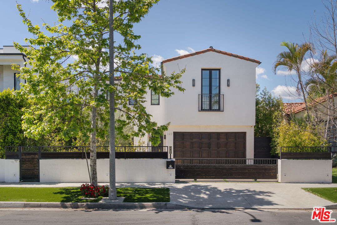 449 N FULLER AVE
