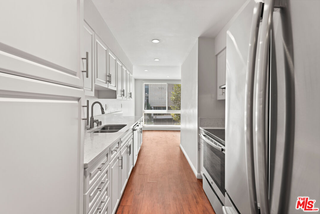 1340 S Beverly Glen Blvd Unit: 107