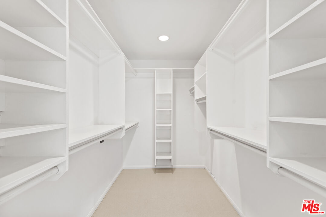 1340 S Beverly Glen Blvd Unit: 107