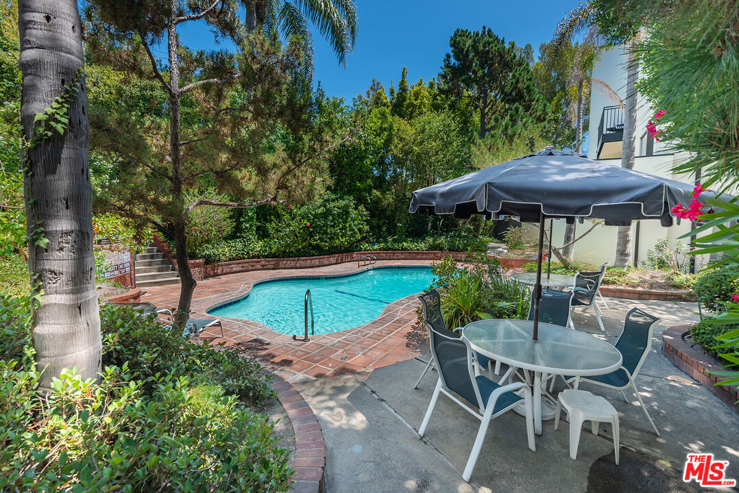 1340 S Beverly Glen Blvd Unit: 107