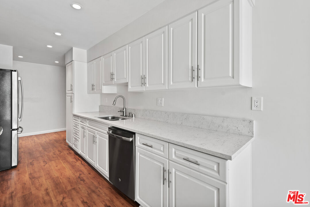 1340 S Beverly Glen Blvd Unit: 107