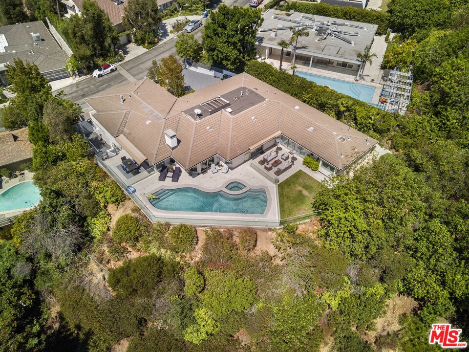 9626 Highridge Dr
