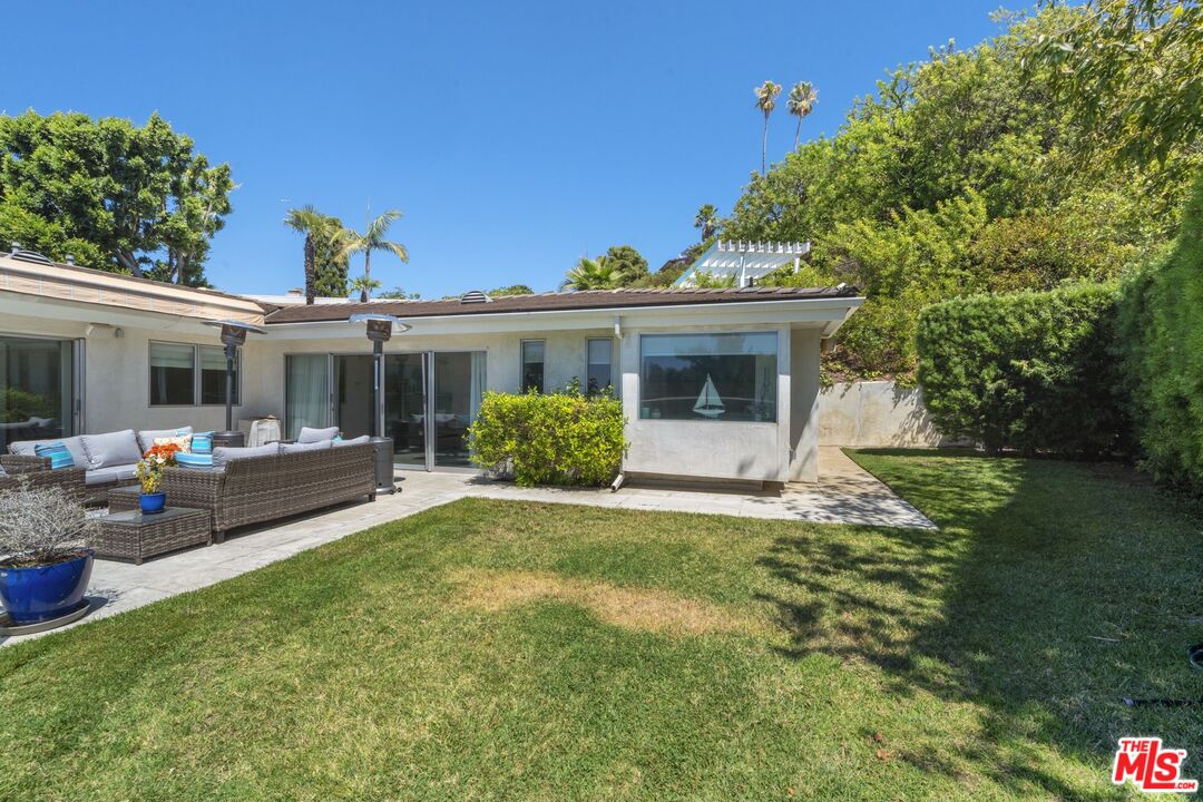 9626 Highridge Dr
