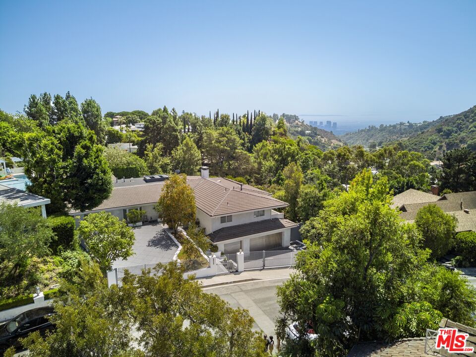 9626 Highridge Dr