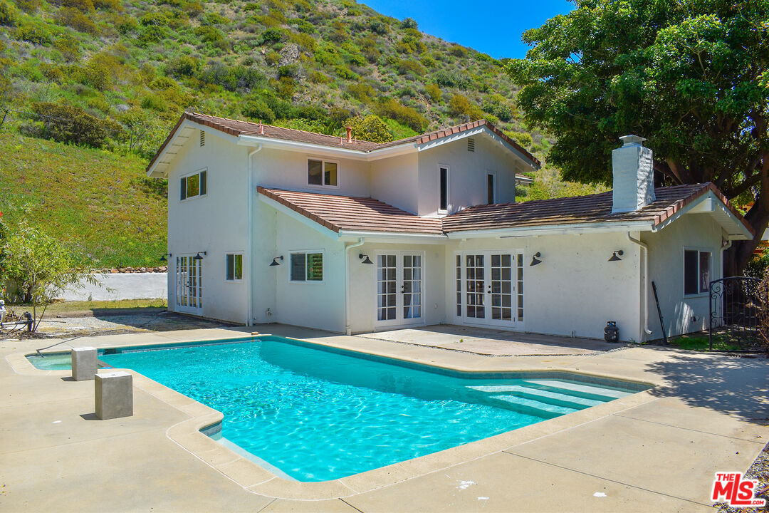 5940 Paseo Canyon DR