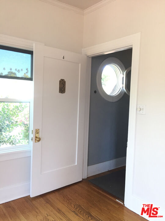 1401 Lucile Ave Unit: 4