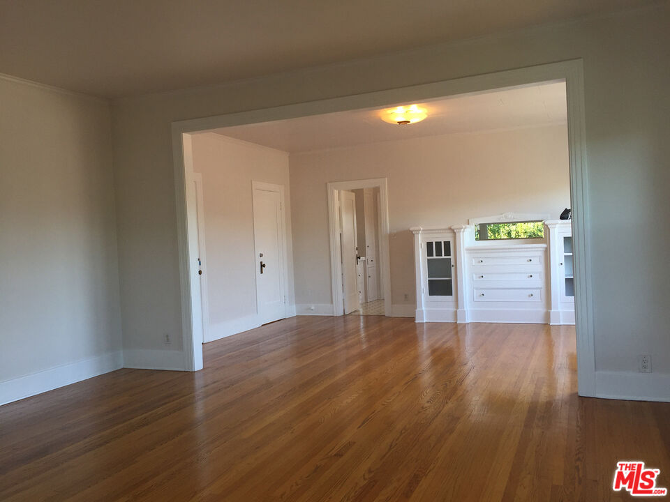 1401 Lucile Ave Unit: 4