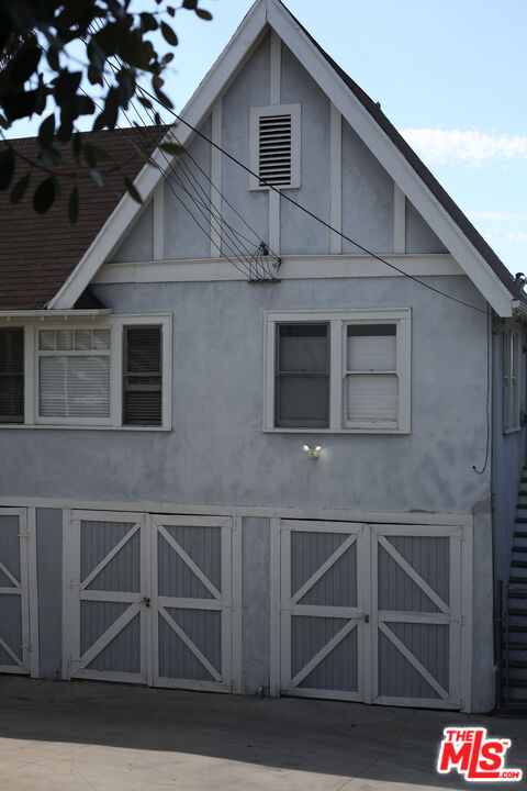 1401 Lucile Ave Unit: 4
