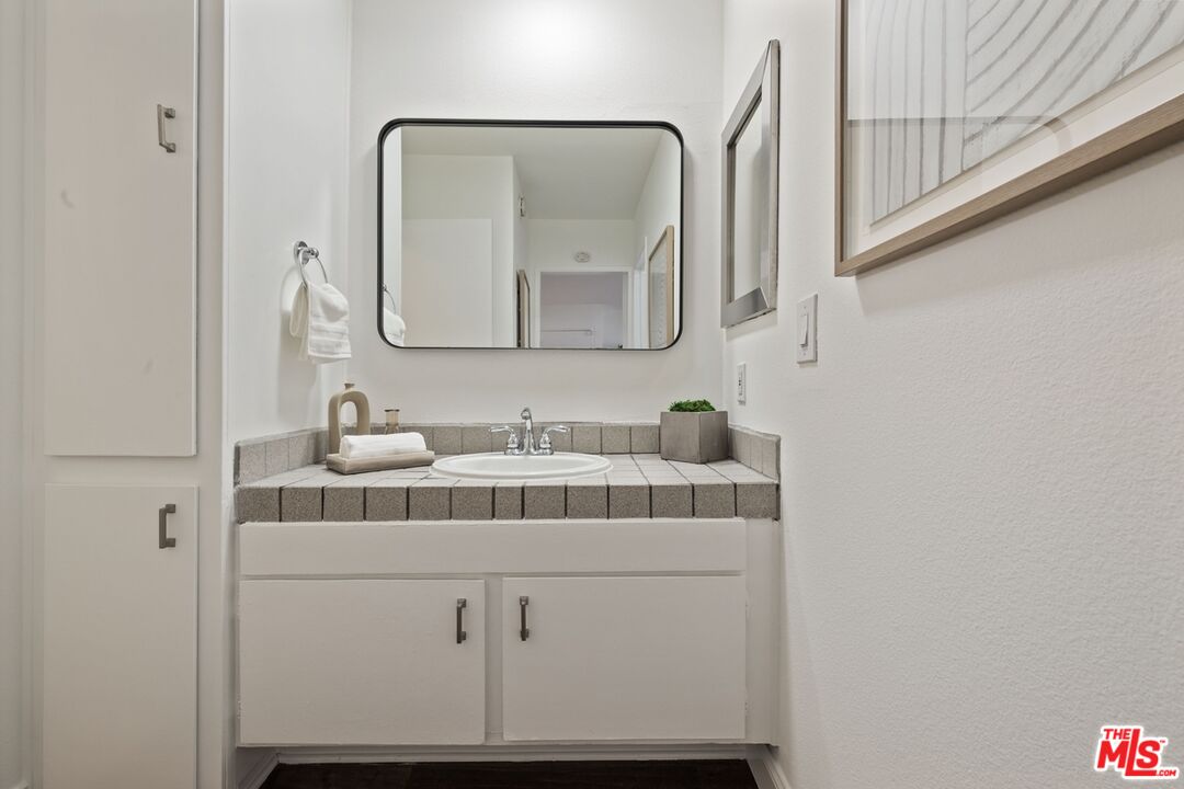 9005 Cynthia St #217