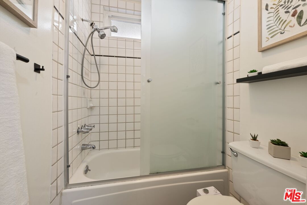 9005 Cynthia St #217