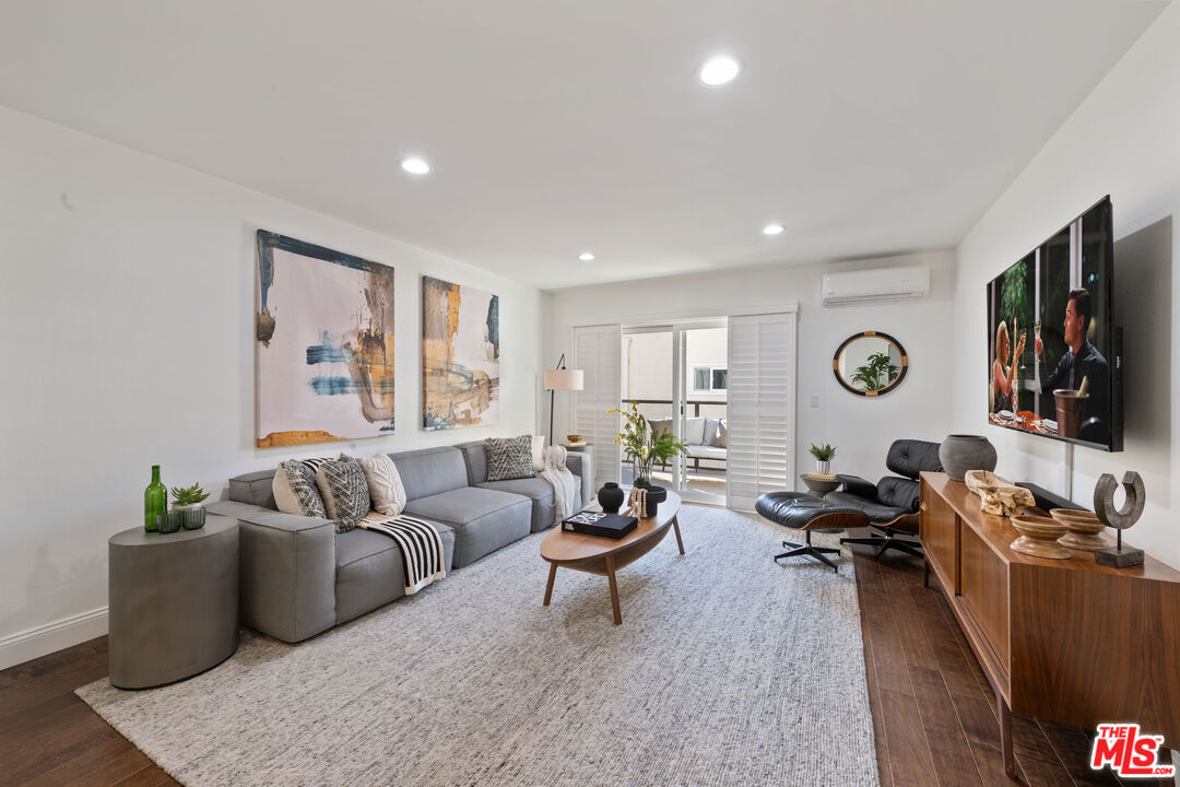 9005 Cynthia St Unit: 217