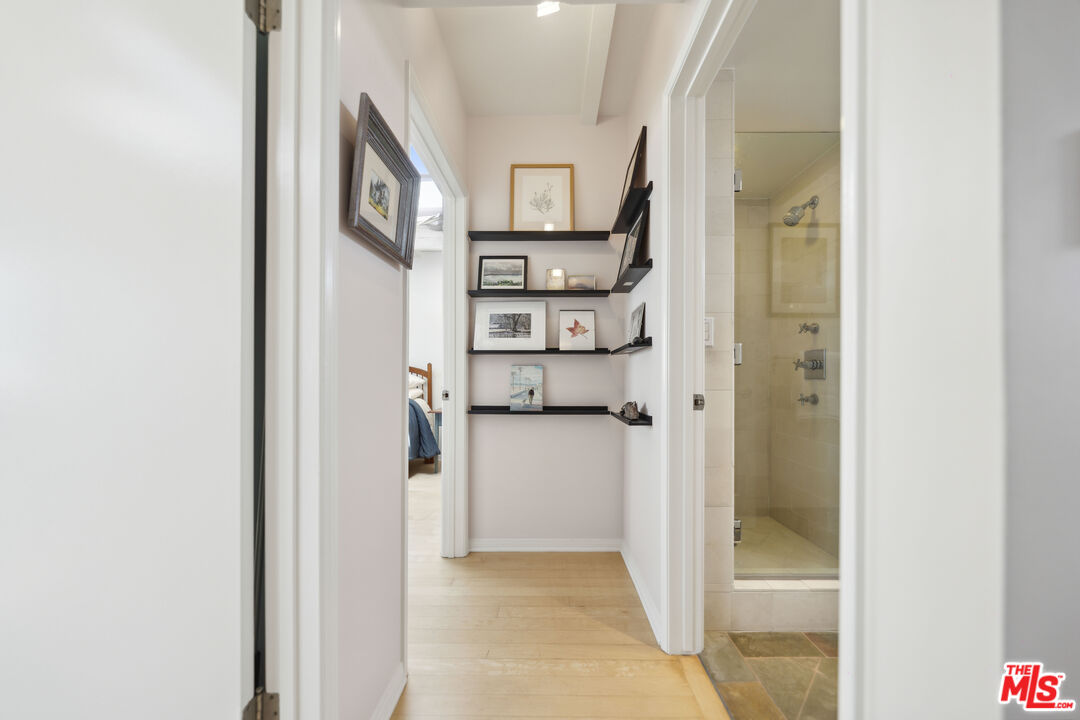 1231 24th St Unit: 3